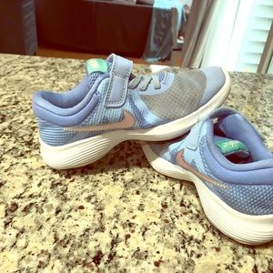 Girls Nike Revolution 4  sneakers, size 12